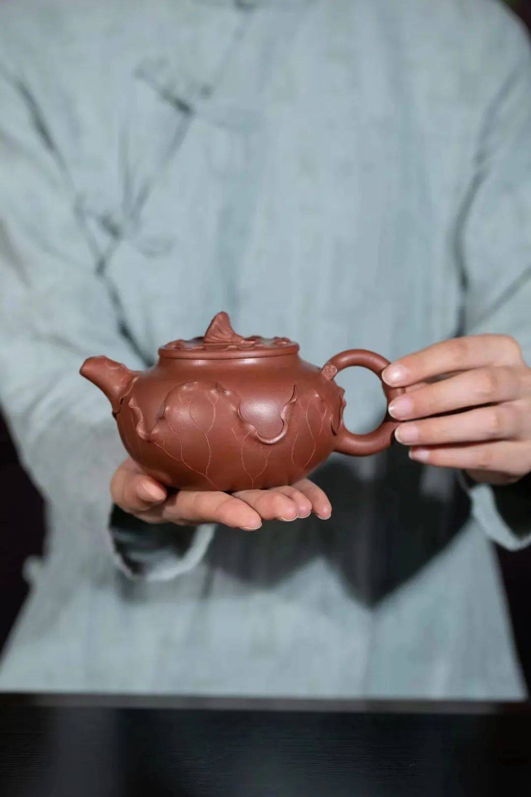 紫砂王朝:紫砂厂研究中心成员【冯晓仪】,独树一帜,璀璨新星