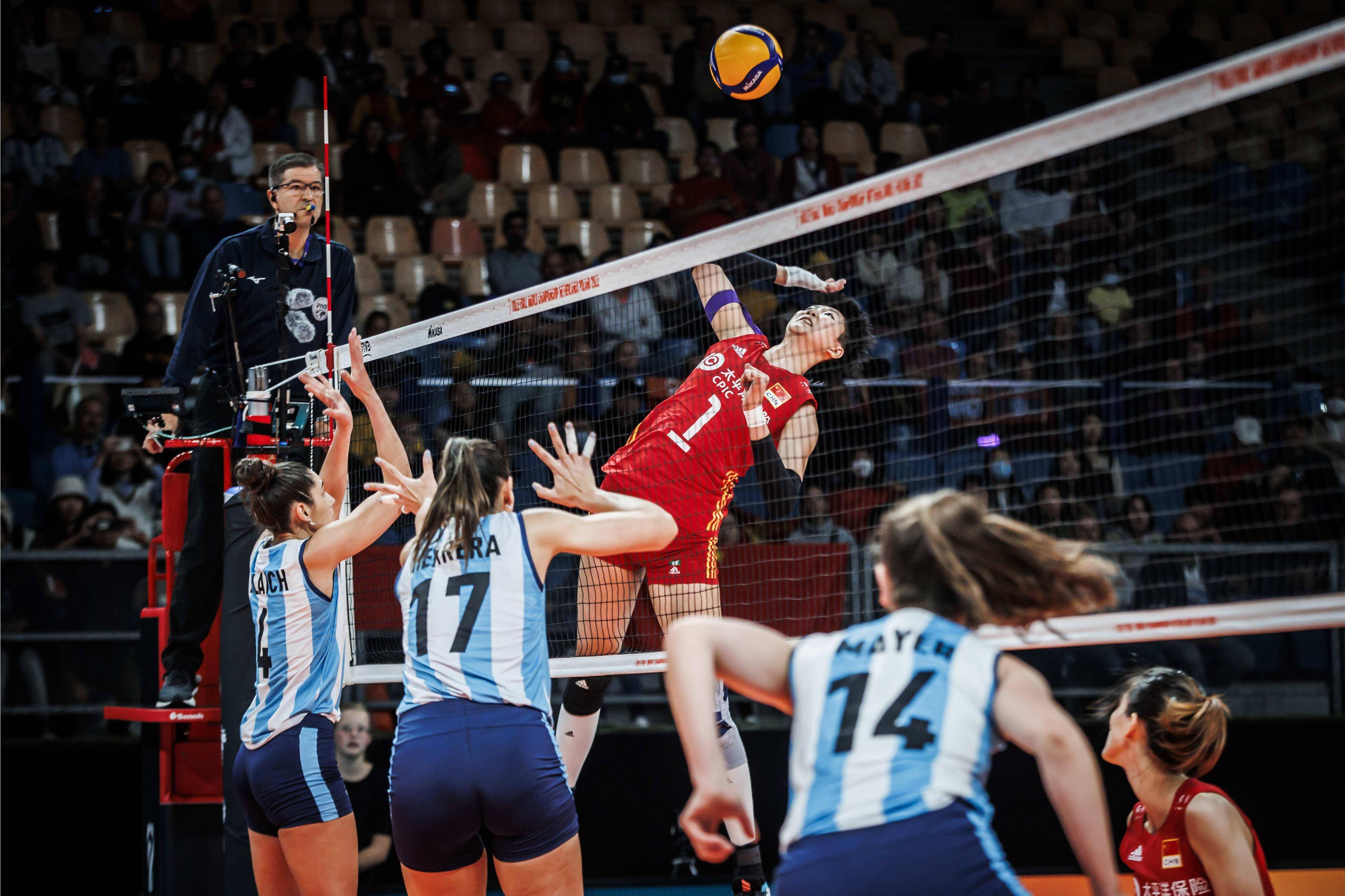 女排世锦赛一天4场关键战!