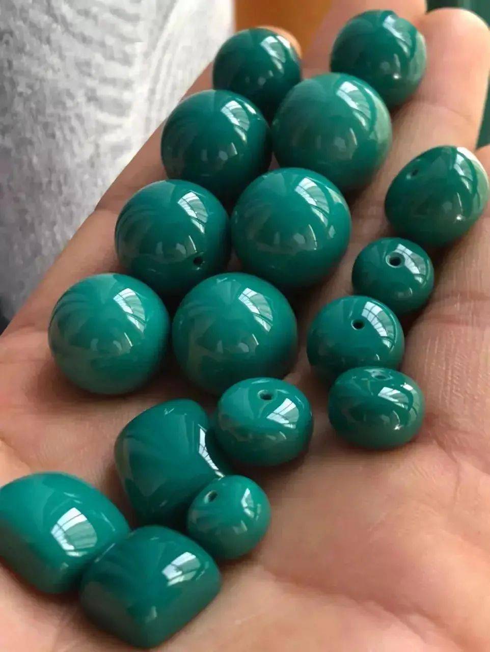 绿松石注意这4点,盘出克万色系_盘玩_文玩_盛世
