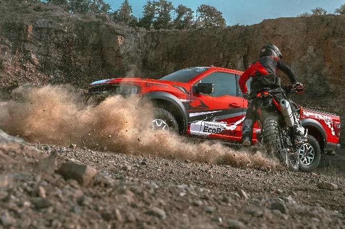 跨圈层玩转皮卡,全新一代福特f-150猛禽带给你说走就走的旅行_搜狐