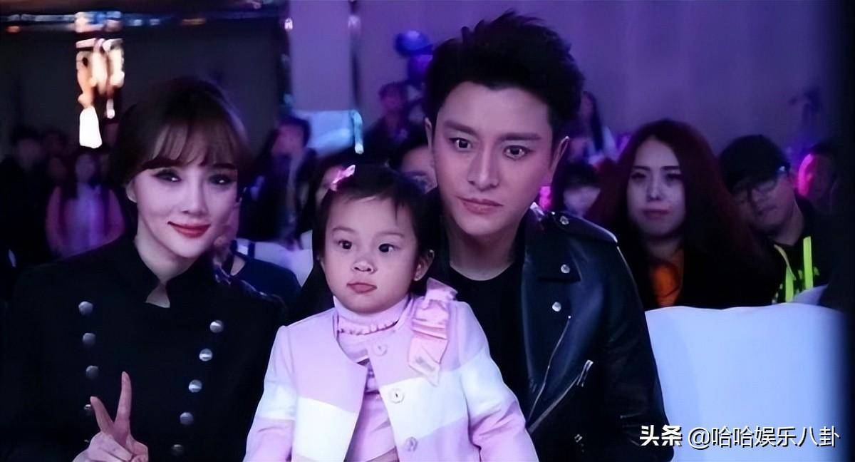 贾乃亮李小璐海边照_李小璐贾乃亮婚纱照 豪宅_李小璐与贾乃亮孕妇照