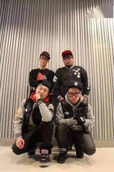 叛忍集结?红花会前成员竟约pg one吃饭?_mercy_说唱_因为