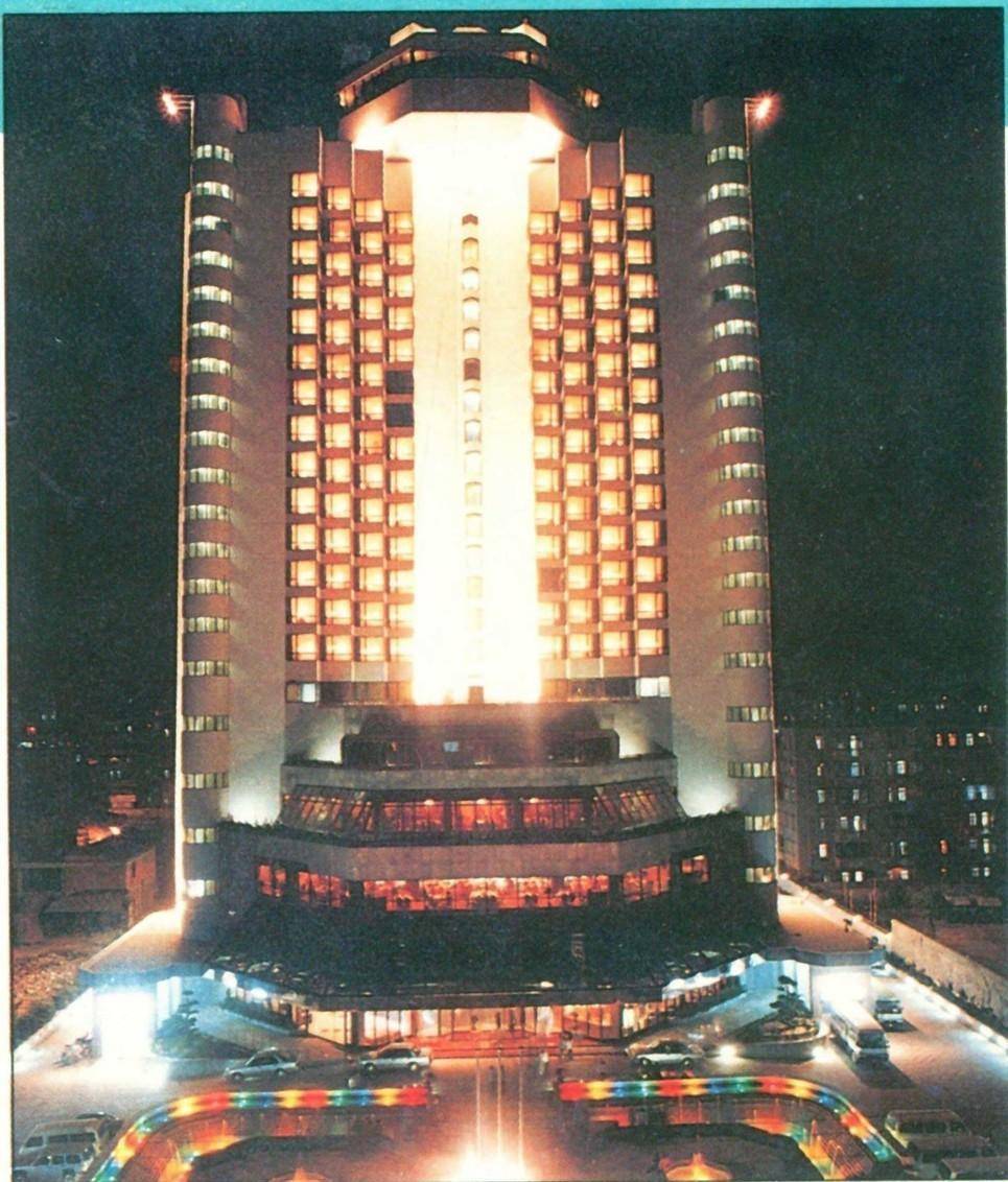 上世纪九十年代的汕头：汕头国际大酒店，龙湖乐园，赛龙舟