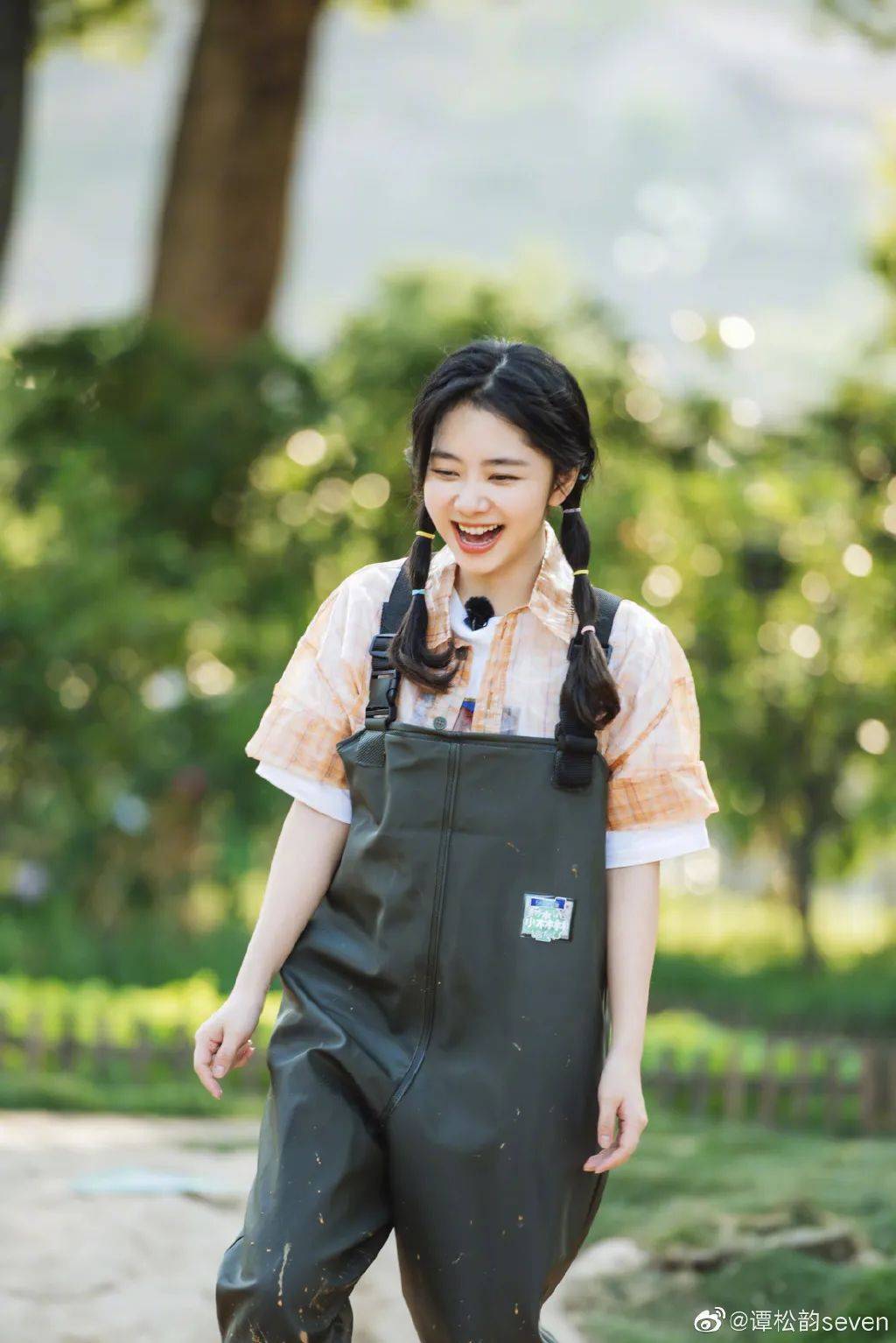 156cm 的谭松韵,不愧是小个子女生穿搭典范!太会穿了!_中庭_位置_鼻子