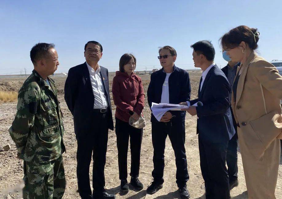 9月28日,县委书记陶涛,县委副书记,县长库美斯剑就苏干湖旅游风景区