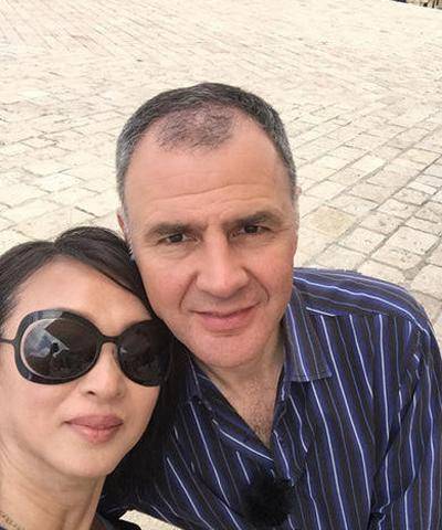 金星与汉斯离婚用时5分钟,刚出民政局,就进了派出所_明星_孩子_问题