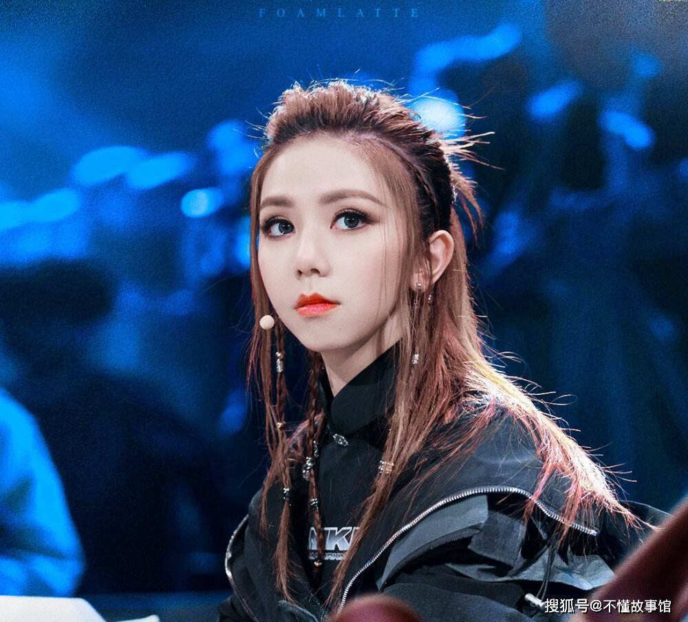 华语歌坛最具含金量的十大女歌手_歌曲_演唱会_香港