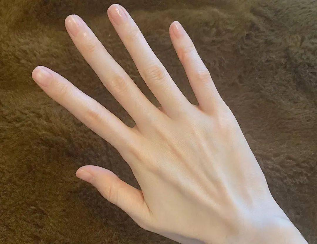 第二张"脸"也不可以将就,vesa护手霜带你养出纤纤玉手_手部_感觉_水润