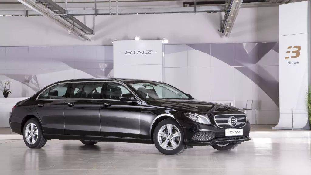 基于w213后期款的binz 6-door limousine e级是binz的最新作品.
