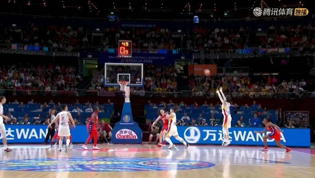 用最好的表现为祖国庆生！中国女篮获世界杯亚军，平历史最好成绩