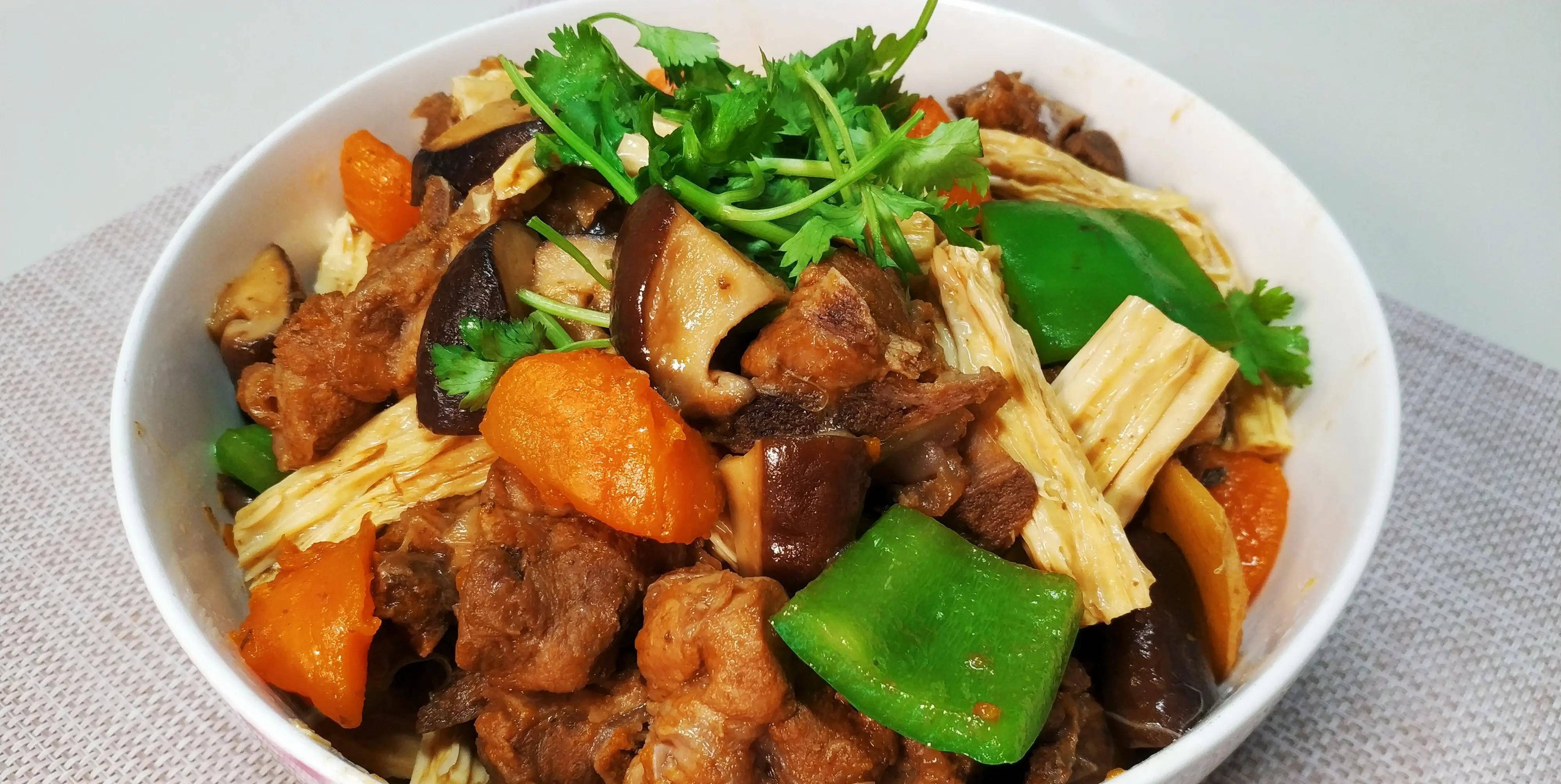 教你营养美味的腐竹焖鸡,香而不腻,好吃下饭,隔壁小孩馋得不行_美食