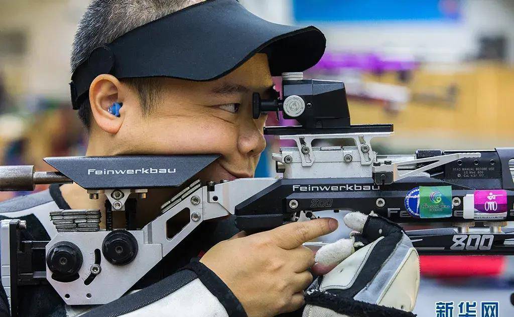新华网焦点报道:董超,独腿神枪手瞄准"靶心"_气步枪_射击_张可