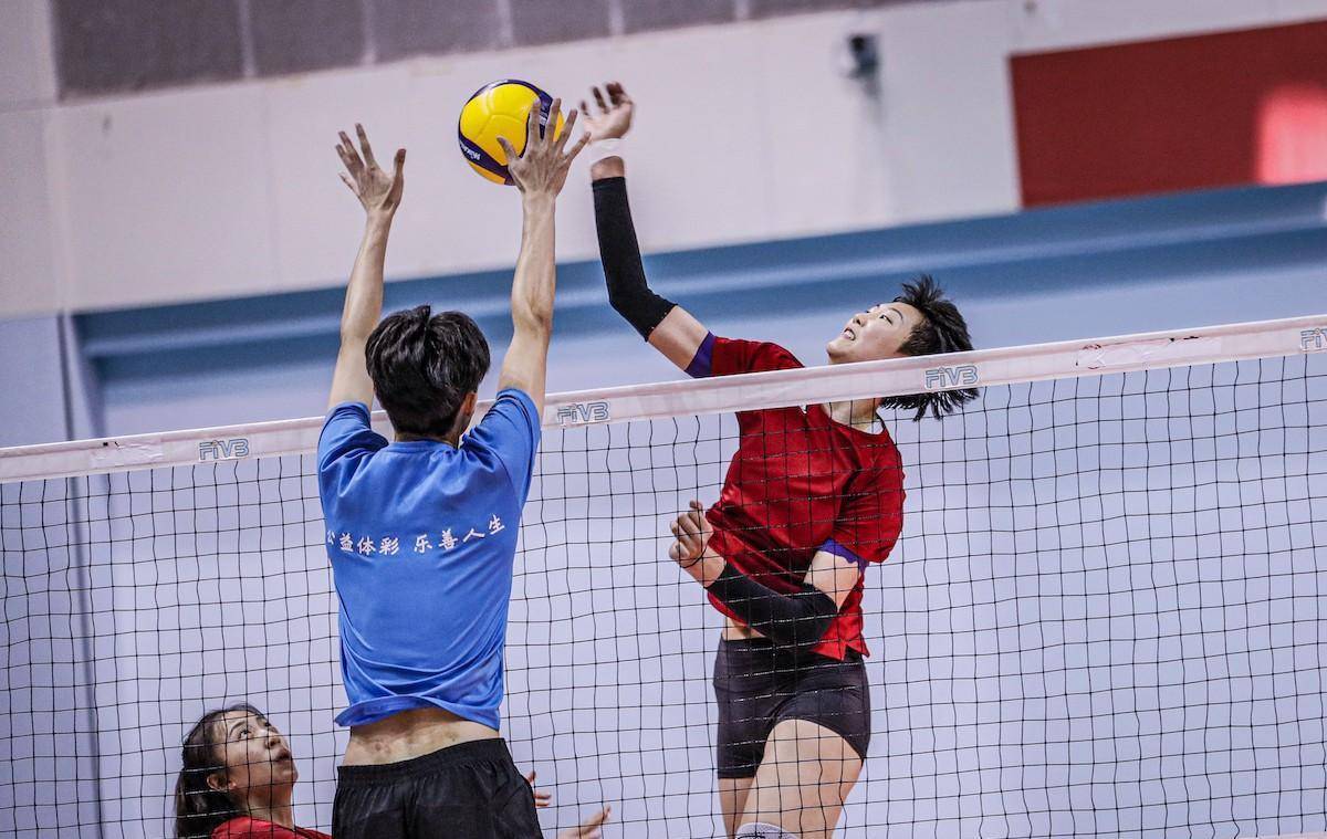 中国女排主教练蔡斌点将世锦赛首发7仙女 蔡斌会有神来之笔吗?