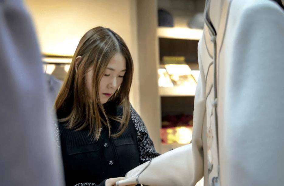 工作_毕业生_女儿