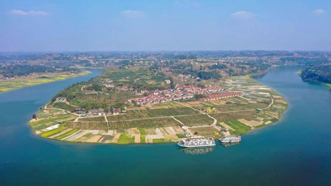 沱江新画廊景点,为电视剧《月是故乡明》取景地日前,家住资中县重龙镇