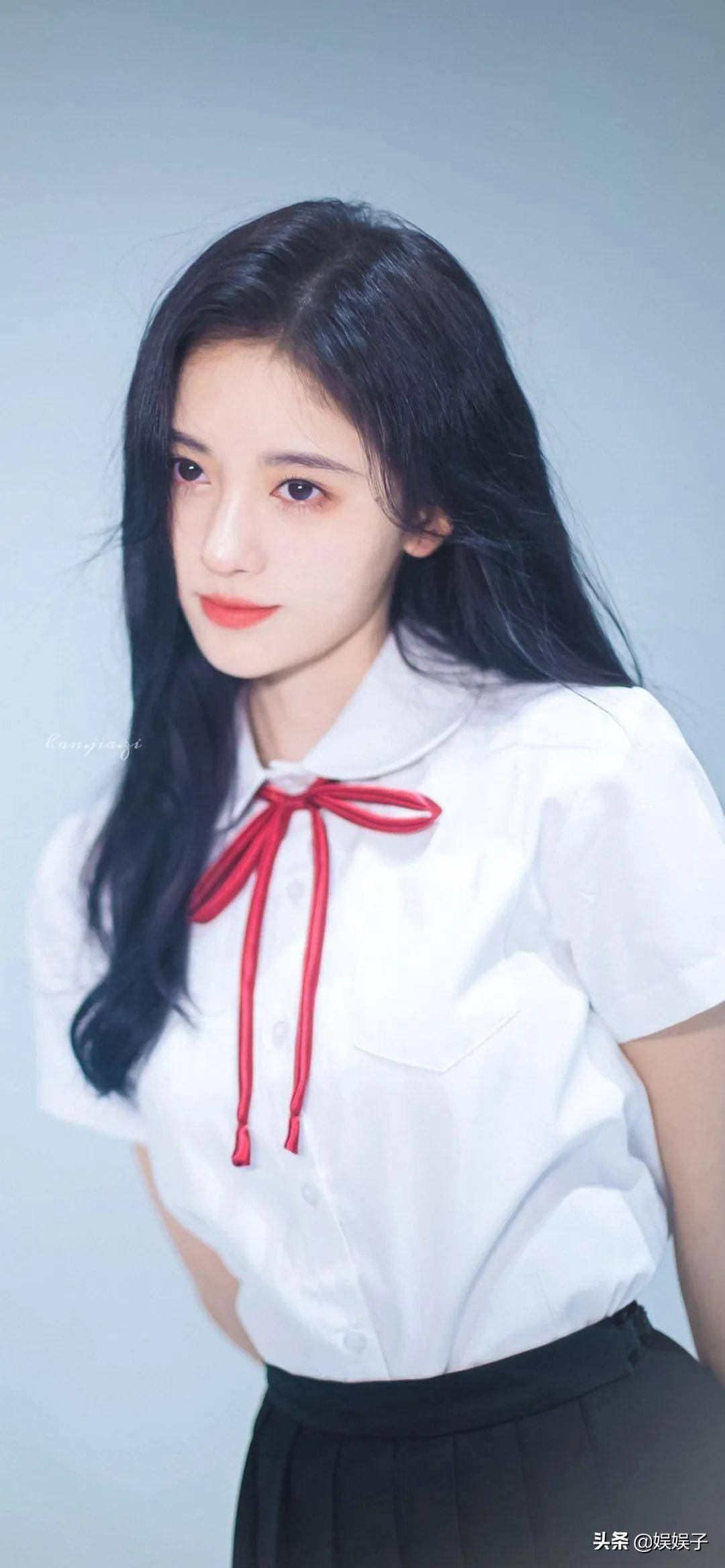 鞠婧祎有153吗,罗云熙有172吗,这鞋跟有12厘米吧?_身高_鞋底_演技