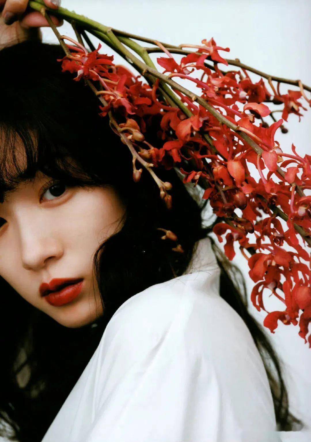 女星永野芽郁《cyan》杂志封面大片,透明感秋日妆容楚楚动人_日本