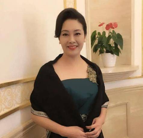 贾妮:荧幕上的精明女人,哥哥早逝成她心病,赌气结婚换来了幸福_谢晓辛