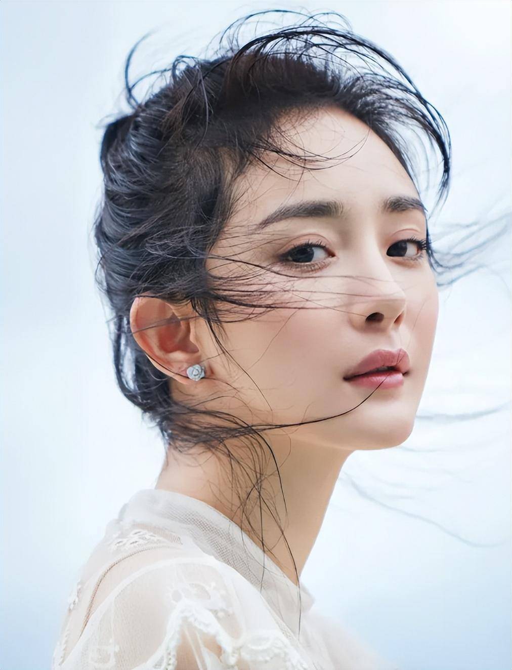 好自己的生活,坚定自己的信念,做真正的自己,她这样做_画面_情绪_特写