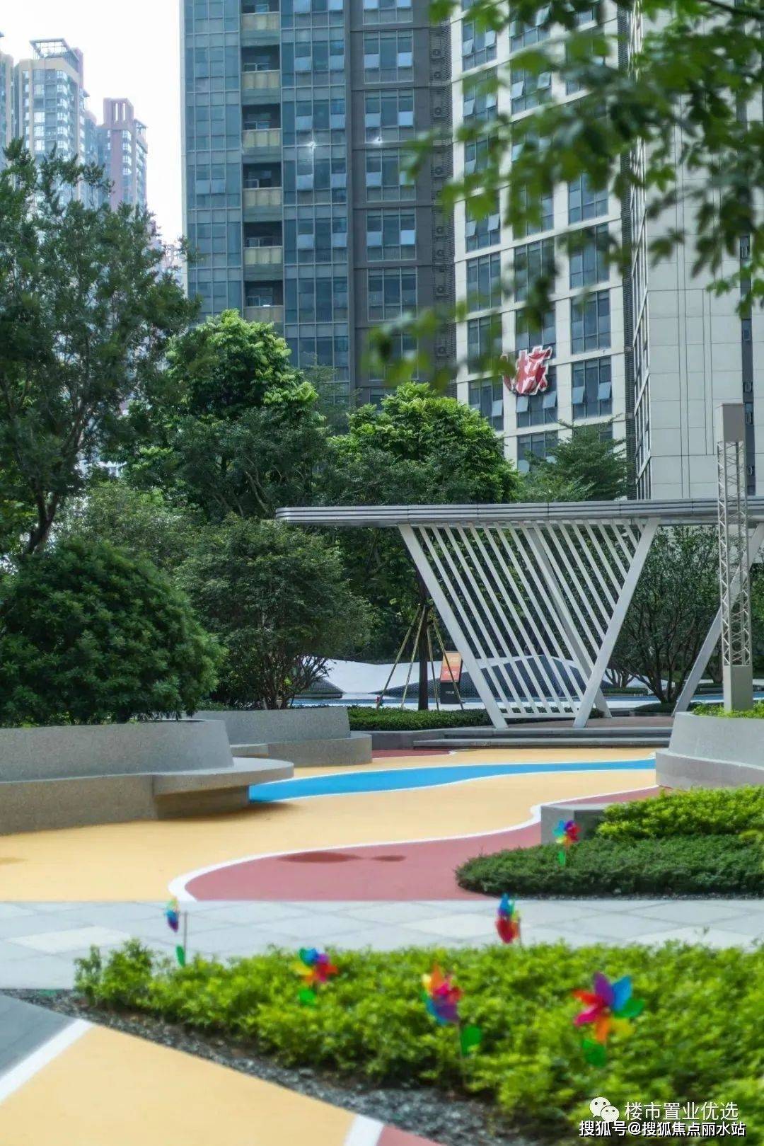 深圳:仁恒芯梦公园售楼处电话:400-630-0305转接8188【售楼中心】24