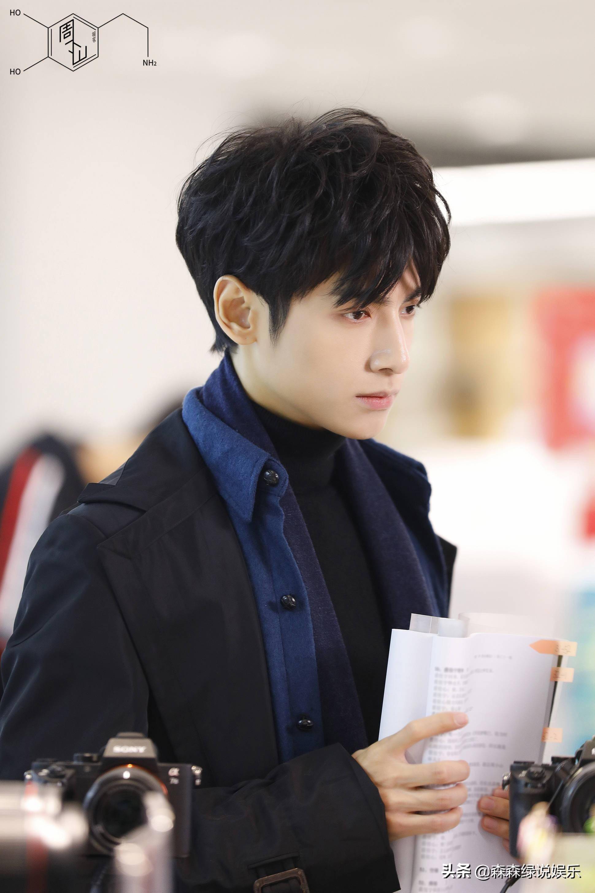 罗云熙男友力max,公主抱轻轻松松,练过芭蕾的就是不一样_上官_袁帅