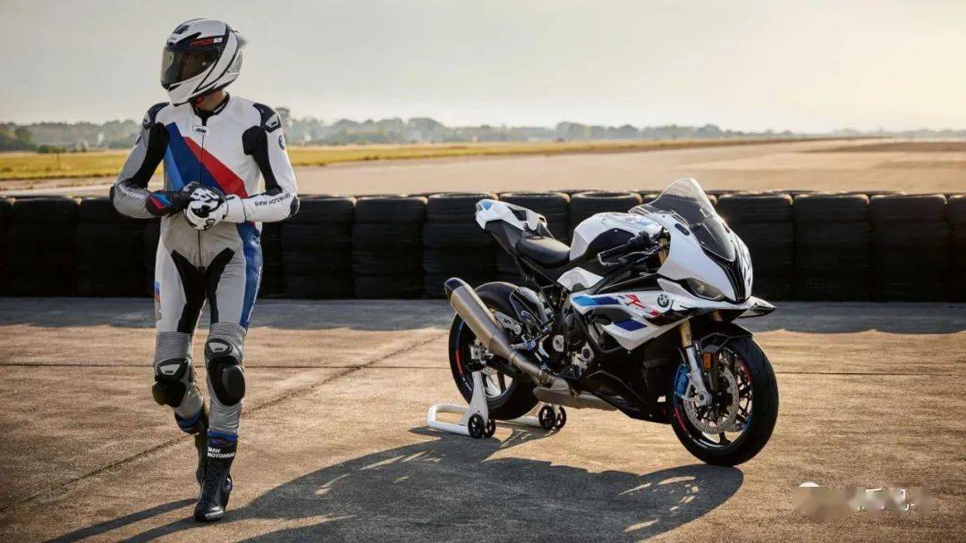2023 bmw s 1000 rr 更新,增加车头定风翼,强化骑行体验 | 酷乐机车