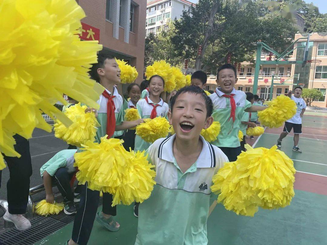 幸福路小学校园足球精彩绽放_洪江区_赛场_体育