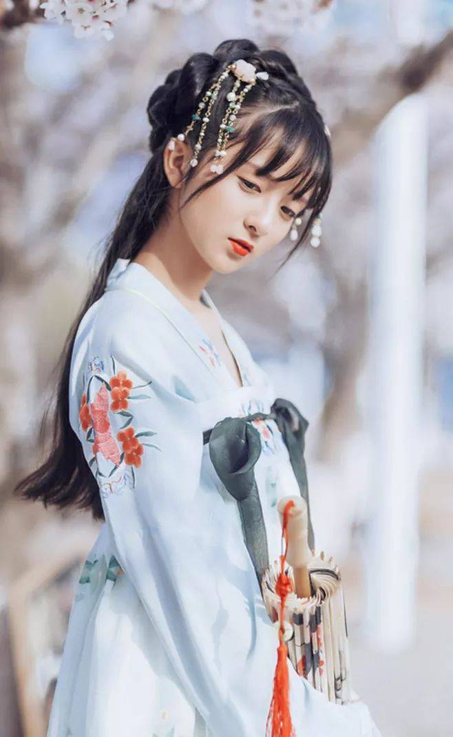 “识季”APP被指虚假宣传：商品以次充好 售