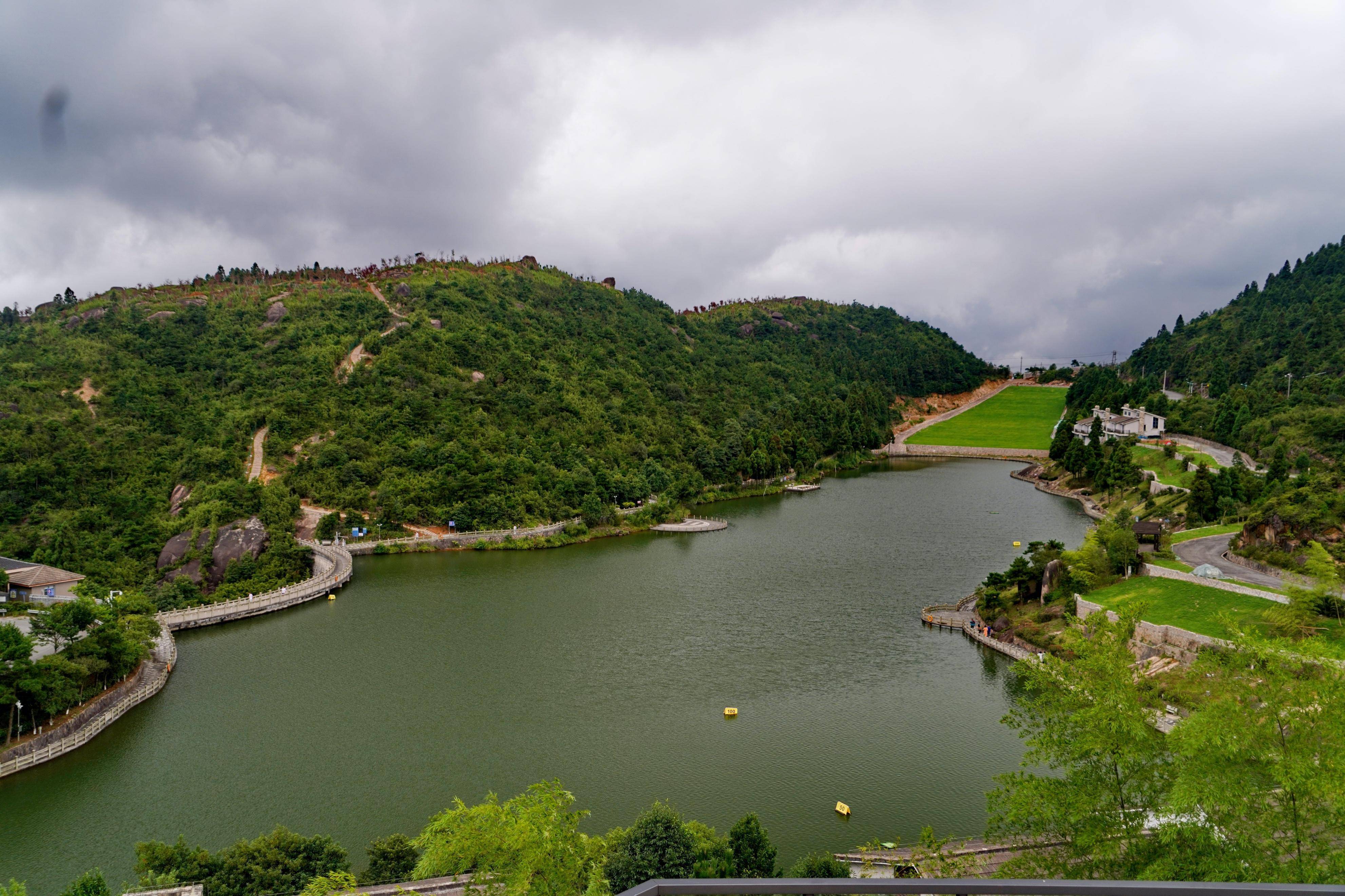 秋日登山好去处,苍南西部众山之祖玉苍山,日出,云海,奇石