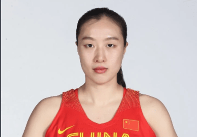 从大学打到国家队,退役安置体育局的女篮队长邵婷级别年薪如何?