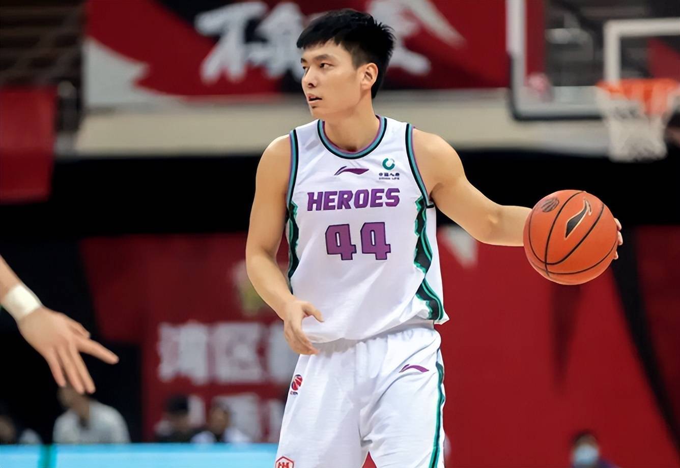 山东20秒上演神奇大逆转,陈培东两粒三分背后,一人建奇功!