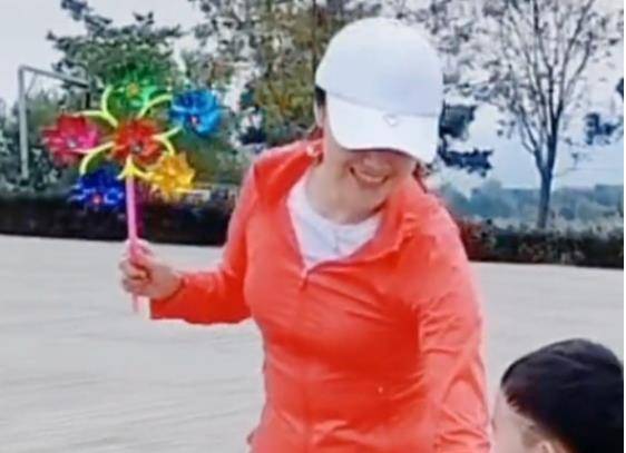 皇室仙草宣称钟南山团队研发 自诩国企驱动的融