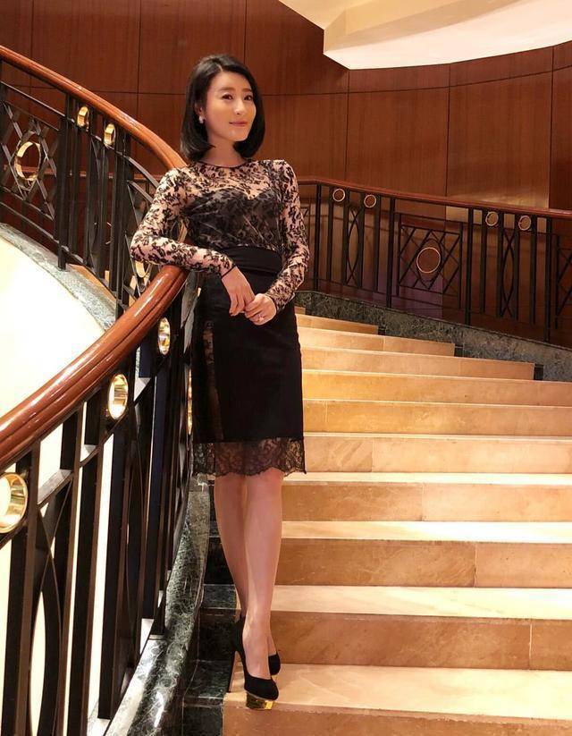 她16岁瞒父母独自北漂,丈夫鼓励生育一胎一个亿,美得不一般_林夏薇