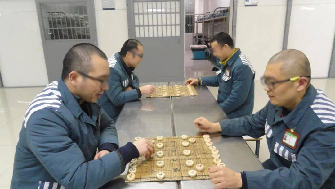 义城监狱在义城监狱,为丰富服刑人员的节日文化生活,以内设监区为