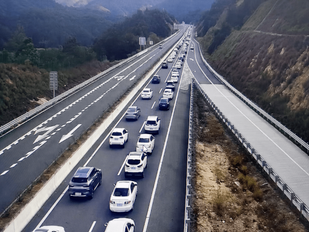 河源交警最新提醒!_高速公路_车辆_路段