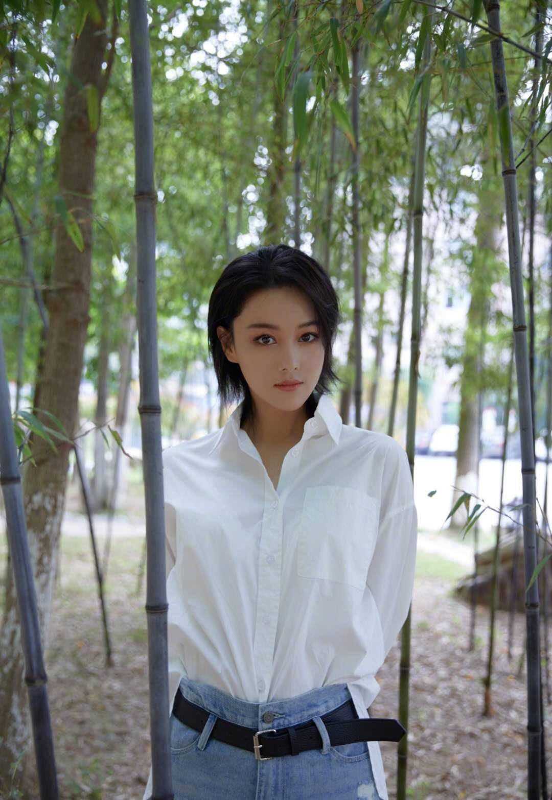 军嫂张馨予梳大背头变霸总!