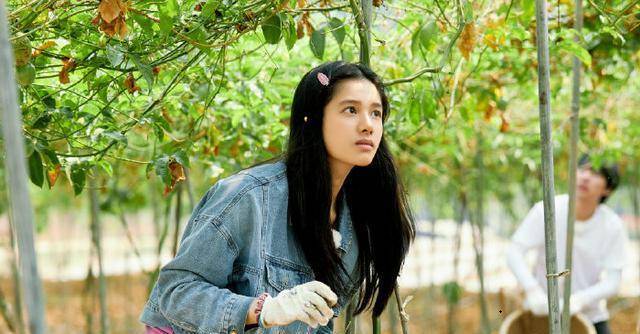 除了是周迅旗下的艺人,看到张婧仪的另一个身份,失敬了_彭昱_青年