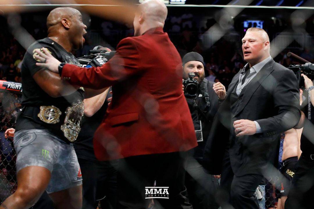 我来wwe就是找大布的,但他一直躲着我……_丹尼尔·科米尔_布洛克