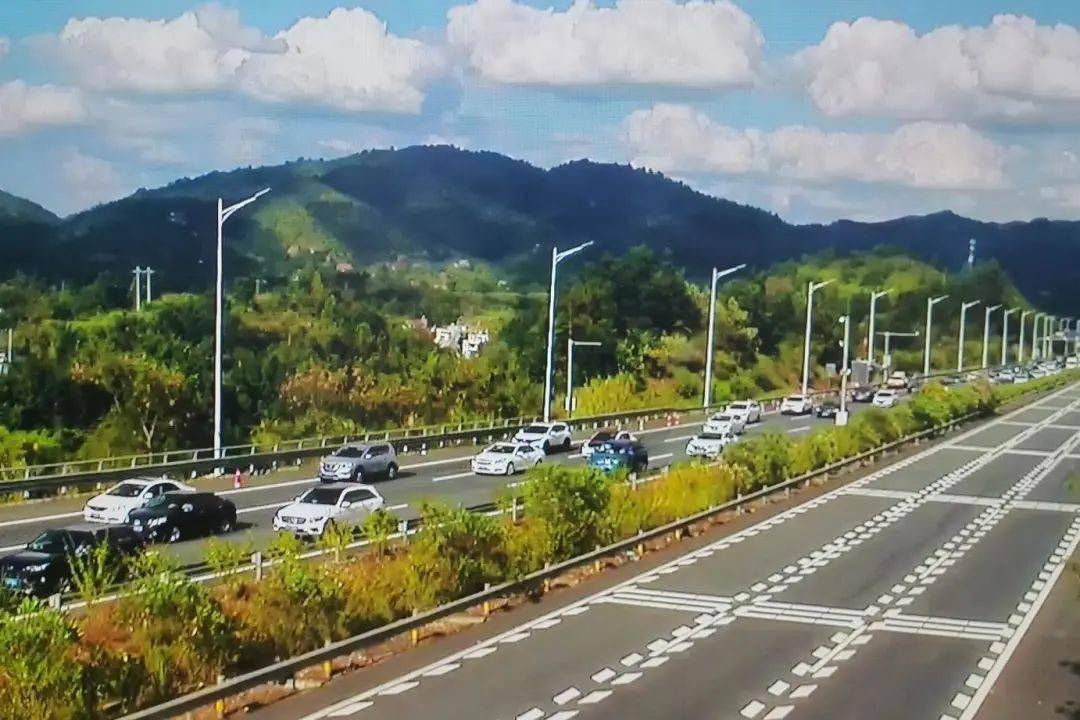 g14汕湛高速瓦溪互通,水墩隧道至紫金东路段(车流量大)g4511粤赣高速