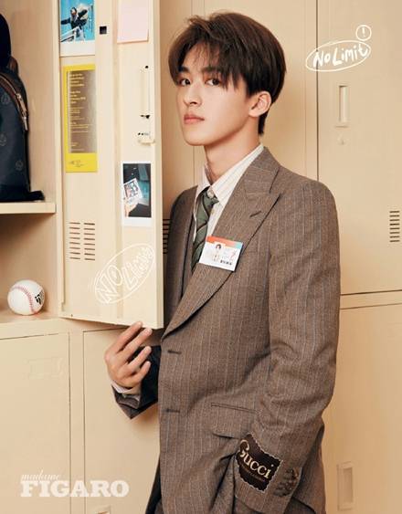 r1se不限定学长写真出炉:周震南焉栩嘉魅力十足,任豪凭颜值圈粉_人气