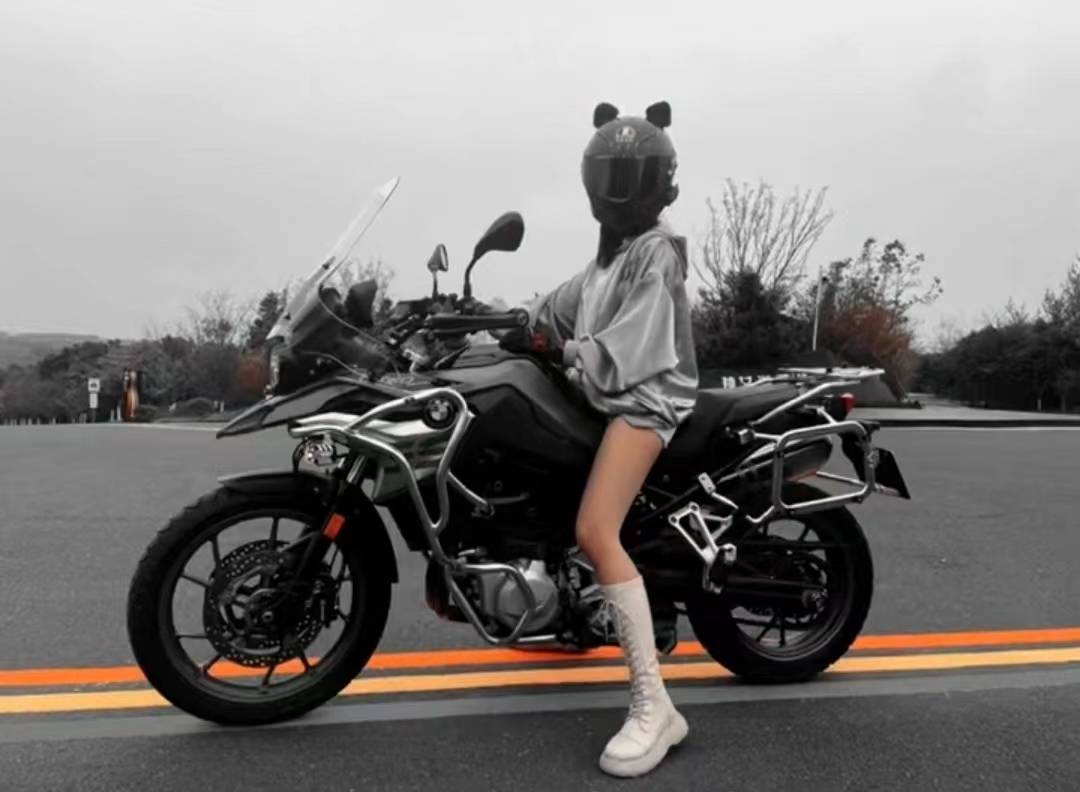 一篇小女孩写有隐藏信息的日志，，，，让各人感应担心