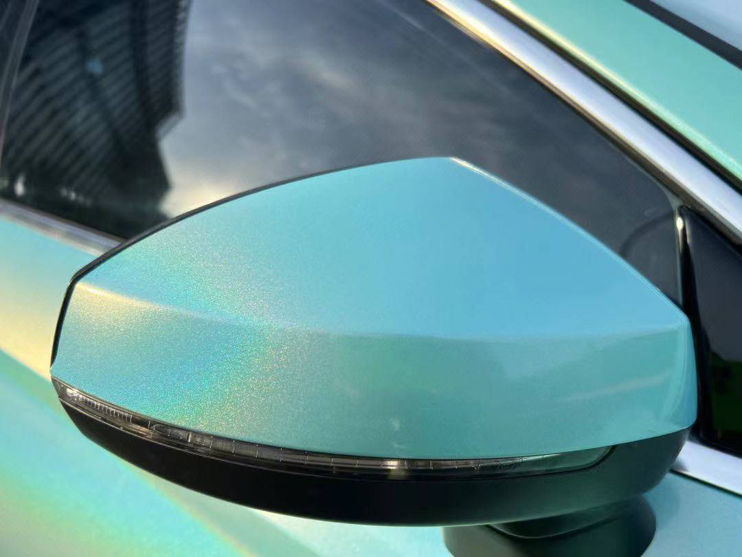 卡慕斯改色膜镭射蒂芙尼,如浅水般冰凉,让燥热瞬间消散~_蓝中_清泉