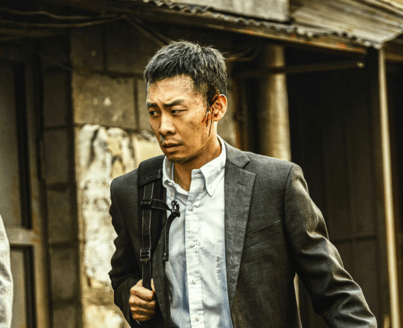 因为他和吴京一样,其实也是主要电影作品中的优秀演技派.