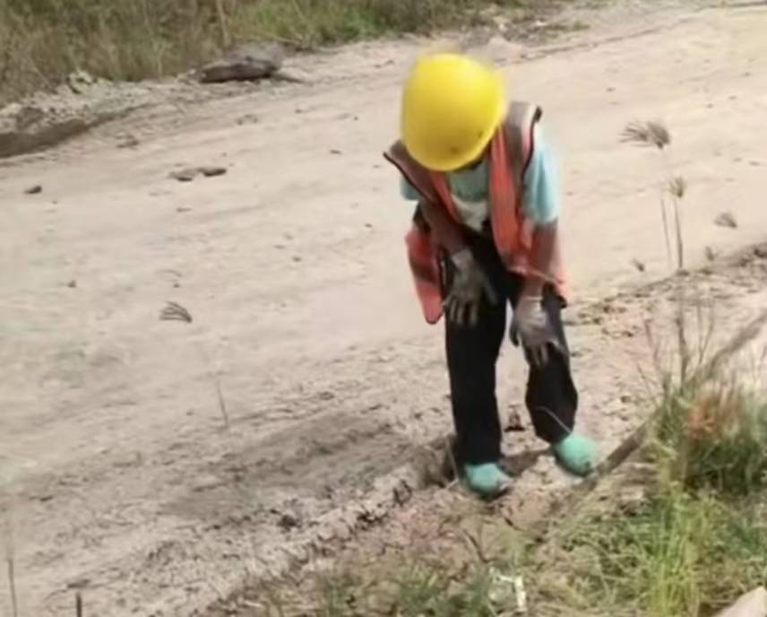 爸爸带9岁厌学儿子到工地搬钢筋,家长看似狠心,实则是用心良苦