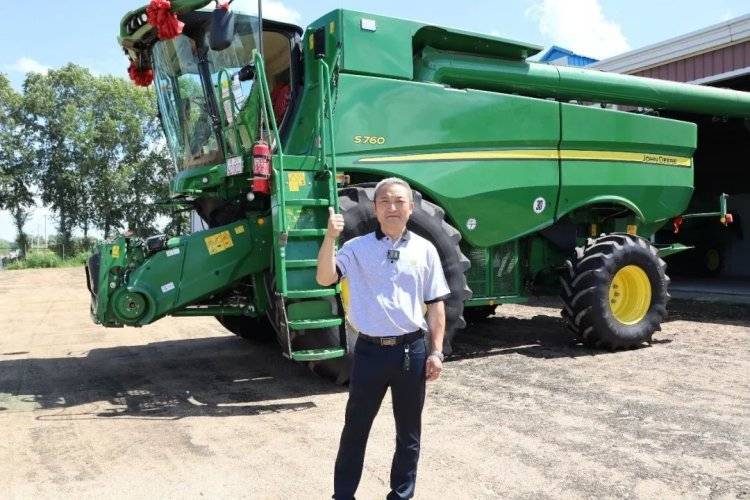 苏海峰:从最初的1075到如今的s760,迪尔一直承载着我的梦想_收割机