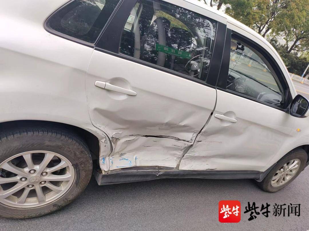 两轿车路口相撞,一辆车拐弯未让直行被判负全责_王某_前庄_责任