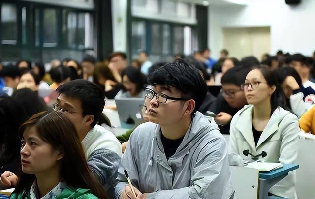 東南大學公佈轉專業名單,文科生看了感覺被冒犯,學不好就轉文?