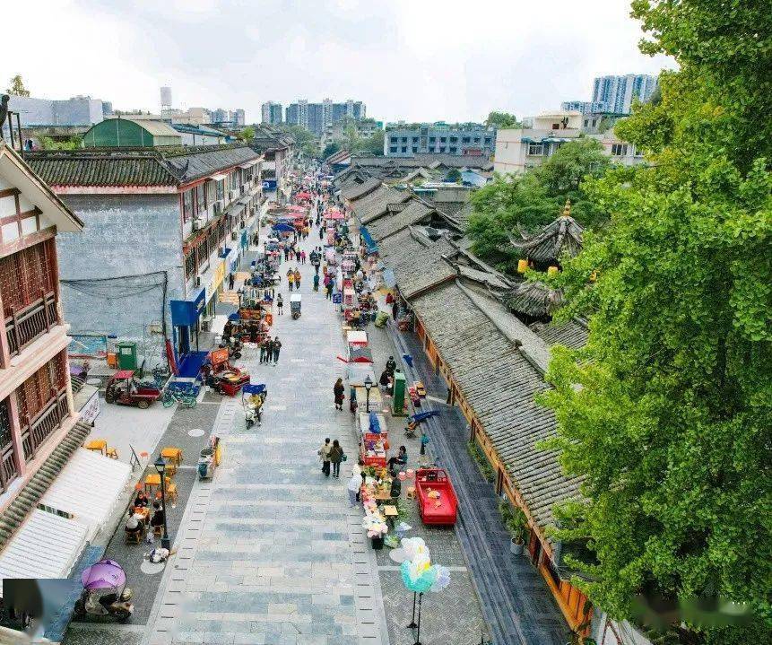 小东街升级改造工程项目经过近两年的打造,无根山竹艺公园一期项目