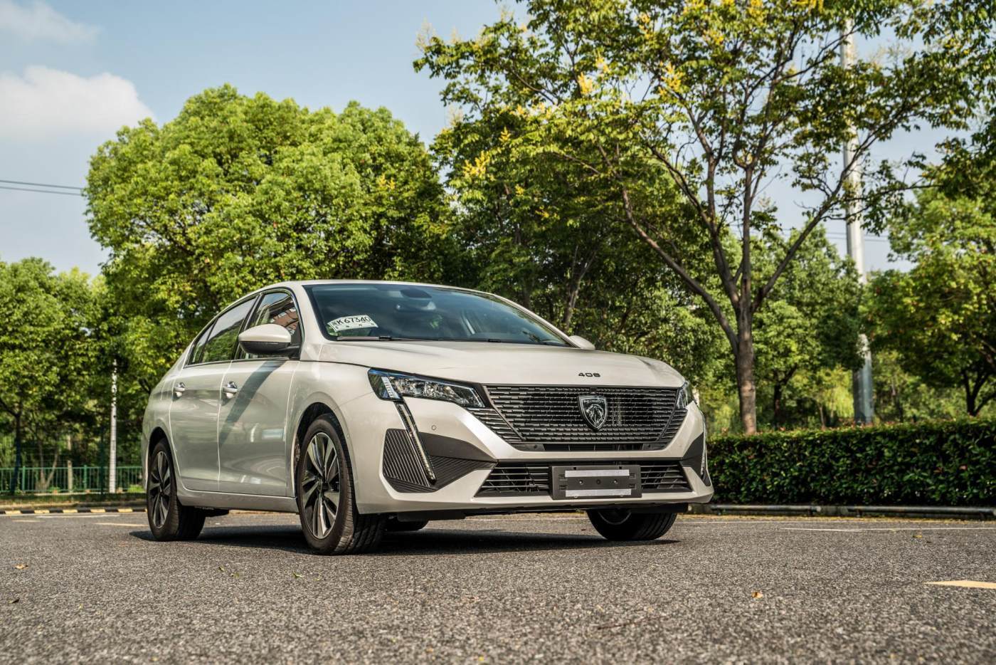 弹车评测:全新标致408,精准驾控之外更智能了,你会买吗?