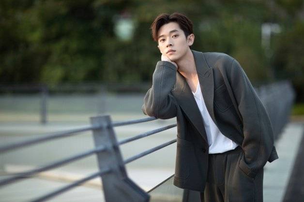 柯颖三搭短剧《虚颜》爆红,《进击的皇后》激推_生活_source_张路